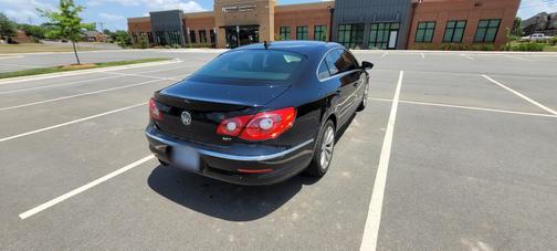 Photo 4 of 24 of 2012 Volkswagen CC Sport