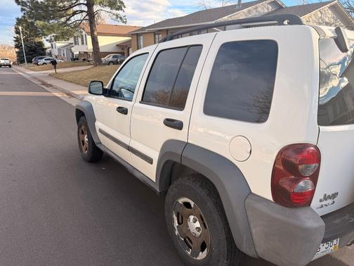White 2007 Jeep Liberty Sport