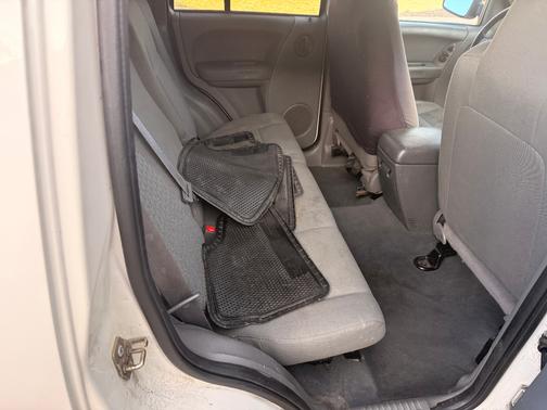 White 2007 Jeep Liberty Sport