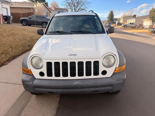 White 2007 Jeep Liberty Sport