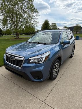 Blue 2019 Subaru Forester Premium