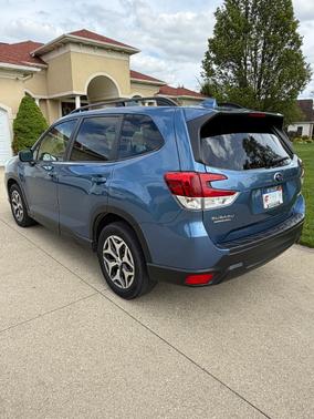 Blue 2019 Subaru Forester Premium
