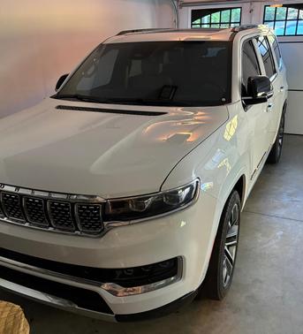 White 2023 Jeep Grand Wagoneer Series III