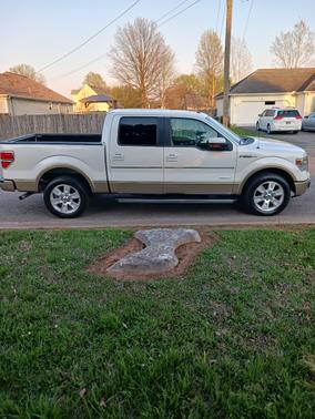 White 2013 Ford F-150 Lariat