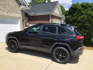 Black 2014 Jeep Cherokee Altitude