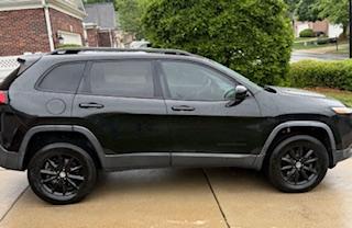 Black 2014 Jeep Cherokee Altitude