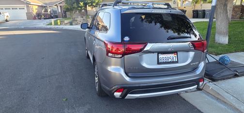 Gray 2017 Mitsubishi Outlander ES