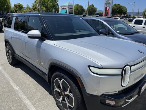 2023 Rivian R1S Adventure Quad-Motor Large Package