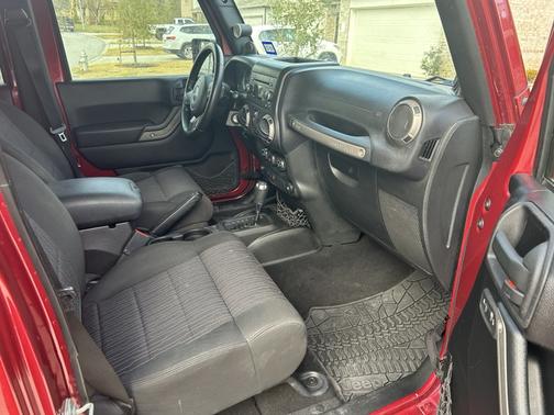 2011 Jeep Wrangler Unlimited Sport