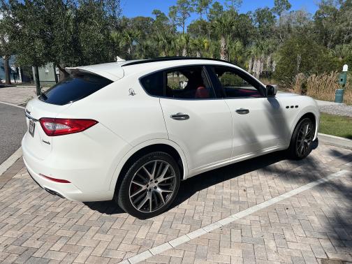 2017 Maserati Levante S