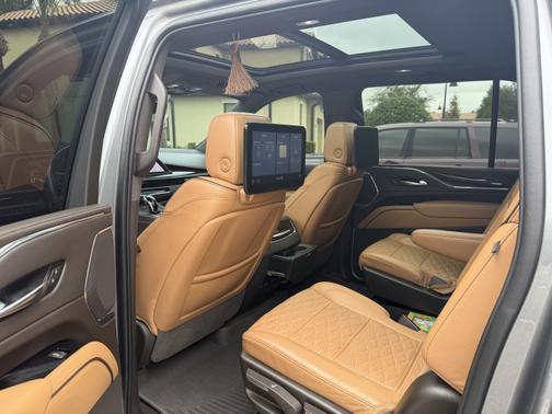 2021 Cadillac Escalade ESV Sport