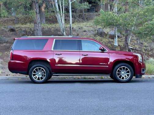 Red 2018 GMC Yukon XL Denali