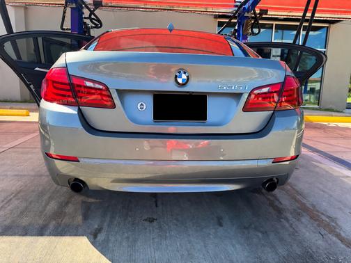 Gray 2011 BMW 535 i
