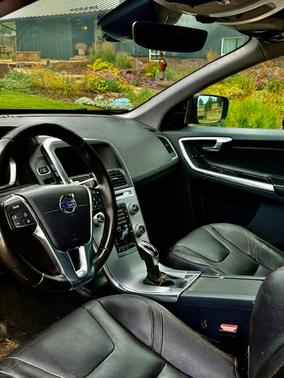 2017 Volvo XC60 T6 Dynamic