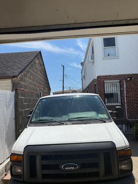 White 2010 Ford E350 Super Duty Base
