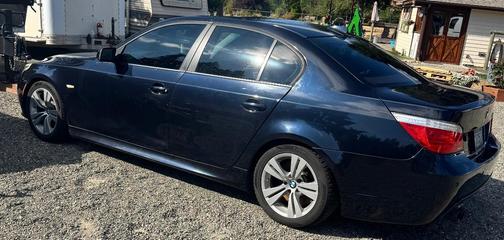 Blue 2008 BMW 550 i