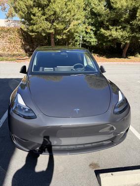 Gray 2023 Tesla Model Y Long Range