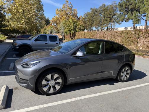 Gray 2023 Tesla Model Y Long Range