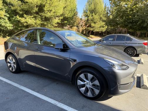 Gray 2023 Tesla Model Y Long Range