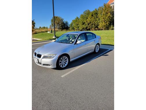 Photo 1 of 7 of 2011 BMW 328 i