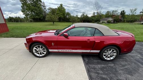 Red 2011 Ford Mustang V6 Premium