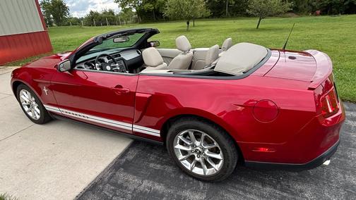 Red 2011 Ford Mustang V6 Premium