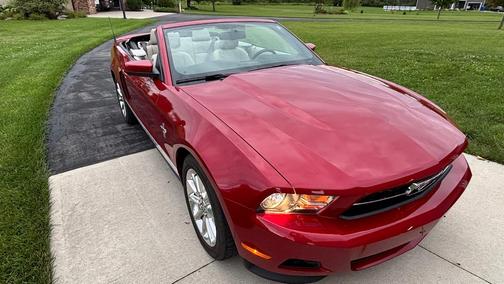 Red 2011 Ford Mustang V6 Premium