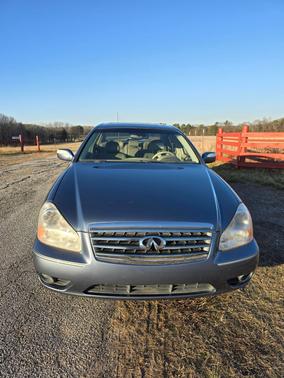 2005 INFINITI Q45 Base