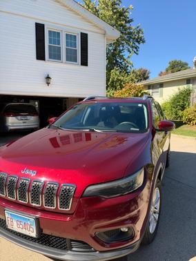 Red 2019 Jeep Cherokee Latitude