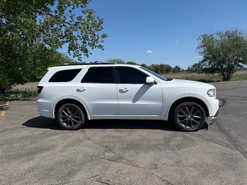 White 2018 Dodge Durango GT
