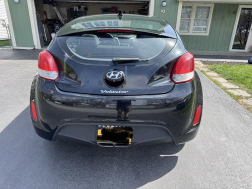 Black 2016 Hyundai Veloster Base