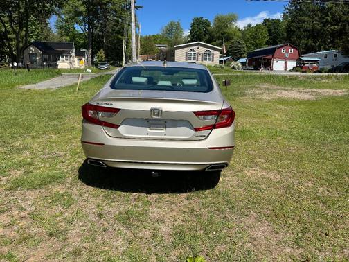 Gold 2018 Honda Accord Touring