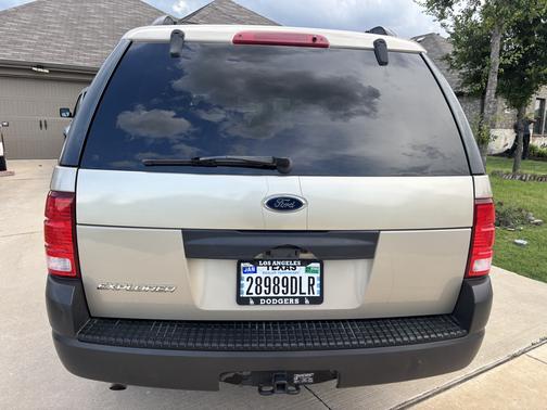 Brown 2004 Ford Explorer XLS