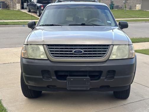 Brown 2004 Ford Explorer XLS