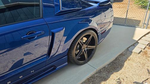 Blue 2006 Ford Mustang GT