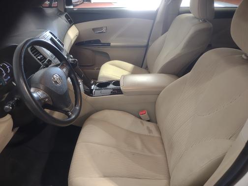 2012 Toyota Venza LE