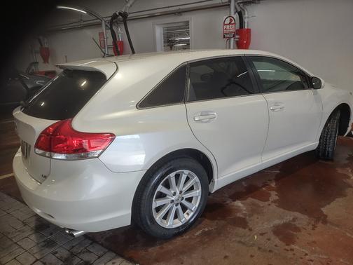 2012 Toyota Venza LE