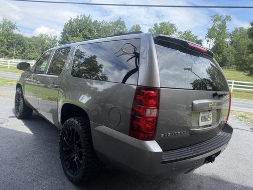 Gray 2007 Chevrolet Suburban 1500 LT