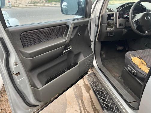 Silver 2006 Nissan Armada SE