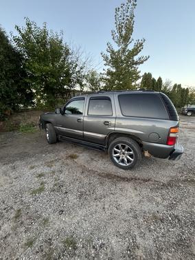 Gray 2002 GMC Yukon SLT
