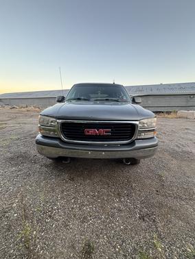 Gray 2002 GMC Yukon SLT