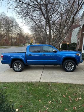 2017 Toyota Tacoma Limited