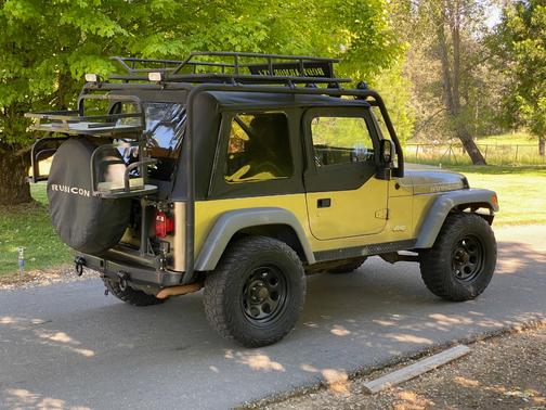 Brown 2005 Jeep Wrangler Rubicon
