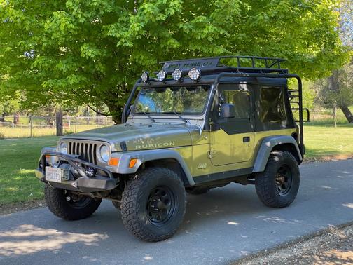 Brown 2005 Jeep Wrangler Rubicon