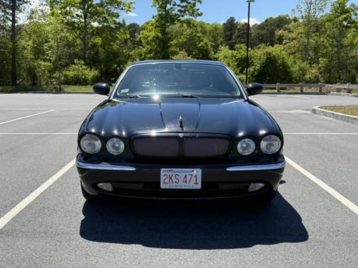 2004 Jaguar XJR Base