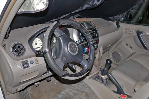 White 2001 Toyota RAV4 Base