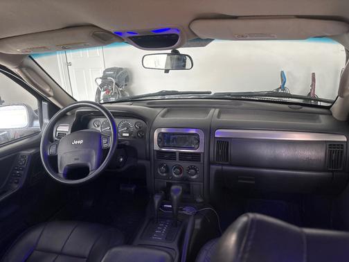 2004 Jeep Grand Cherokee Laredo