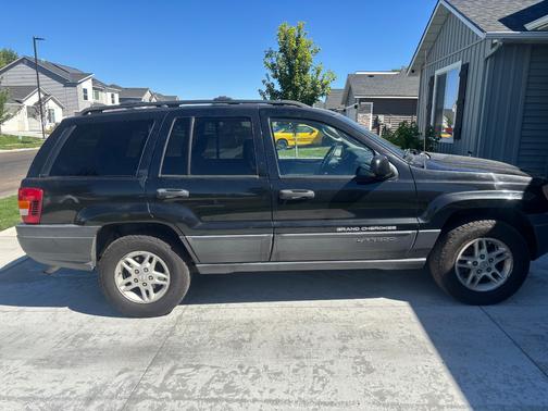 2004 Jeep Grand Cherokee Laredo