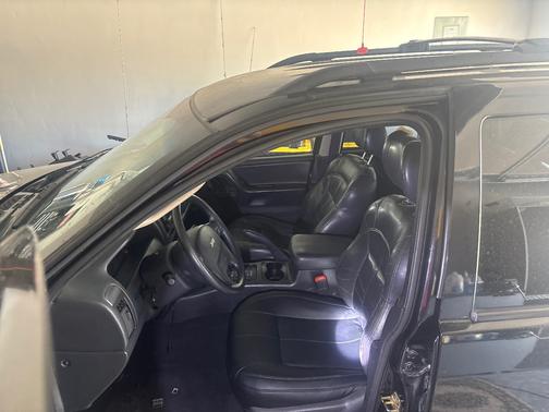 2004 Jeep Grand Cherokee Laredo