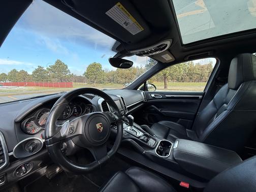 2012 Porsche Cayenne Cayenne